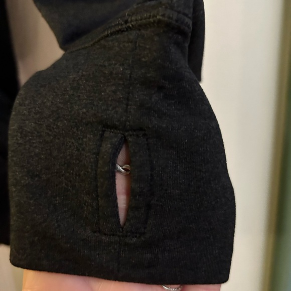 Bench hoodie - Picture 4 of 7